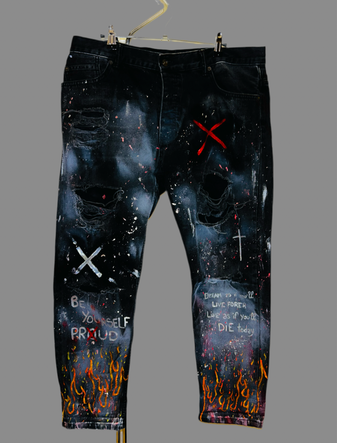 A) custom sui TUOI jeans