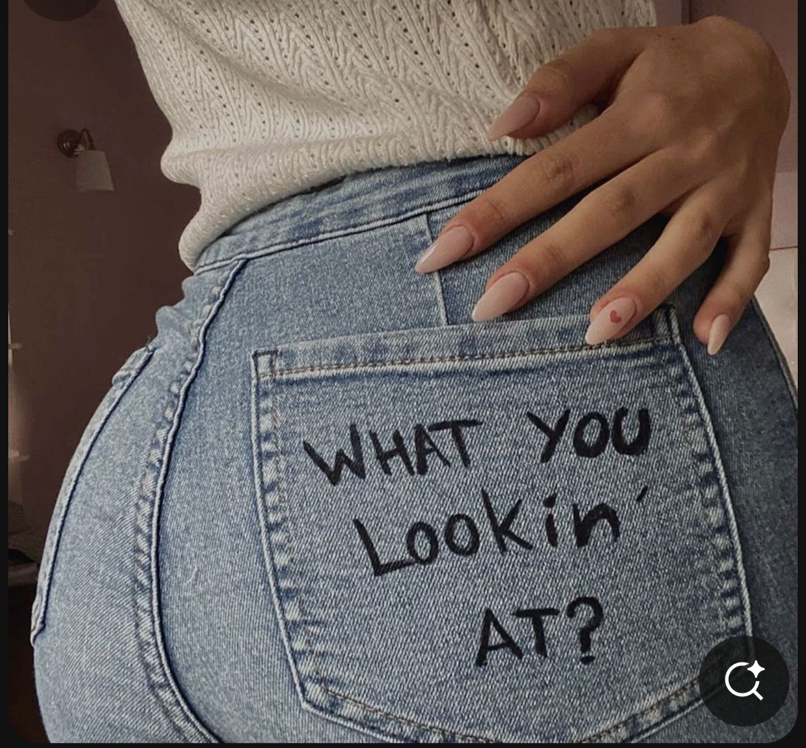 A) custom sui TUOI jeans