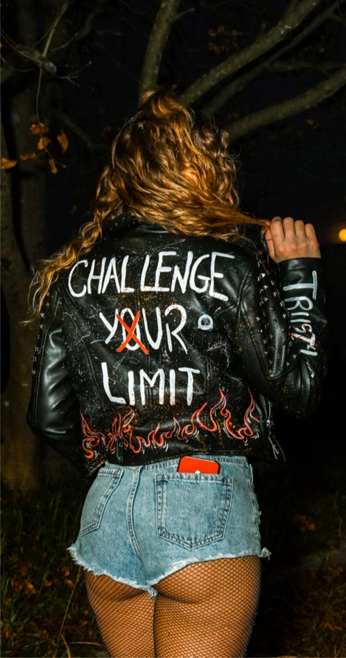 CHALLENGE YOUR LIMIT in pelle