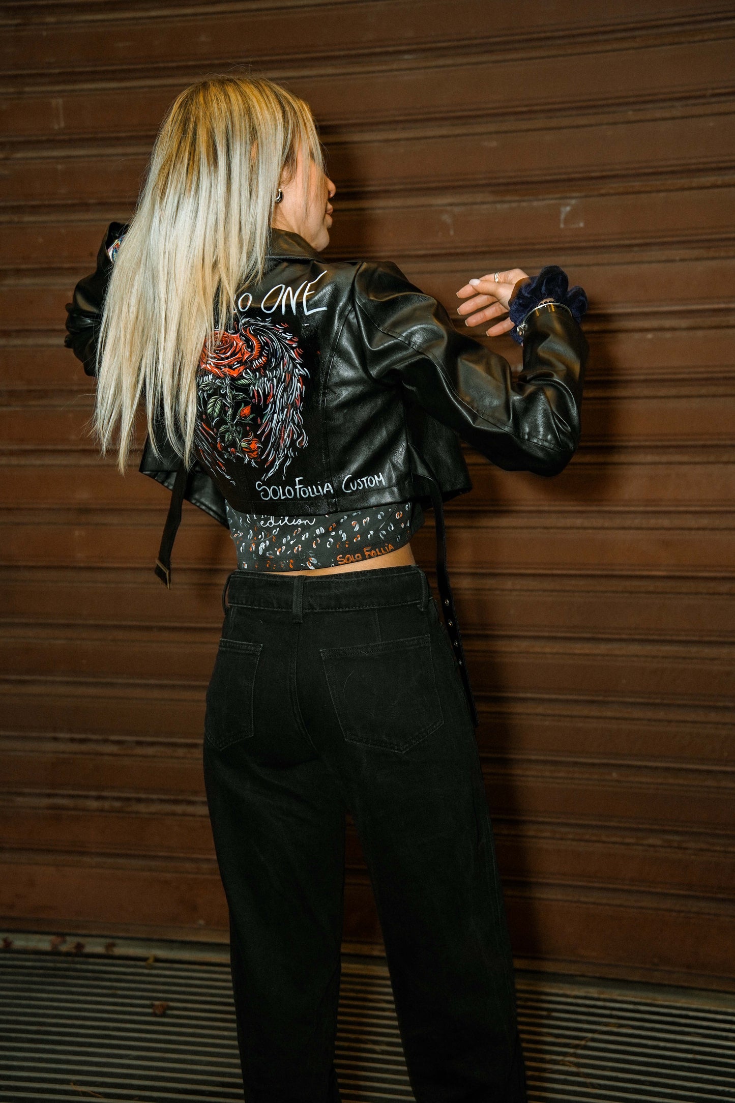 Giacca in pelle crop ROSA CON SPINE